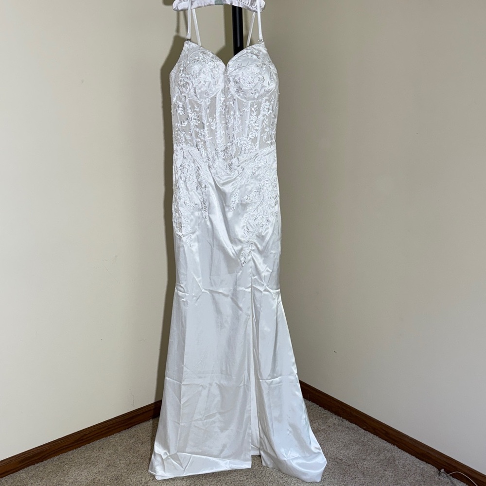 Elegant White Prom Dress